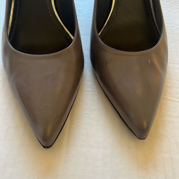 Stuart Weitzman Taupe Block Heel size 9 N - Picture 16 of 16